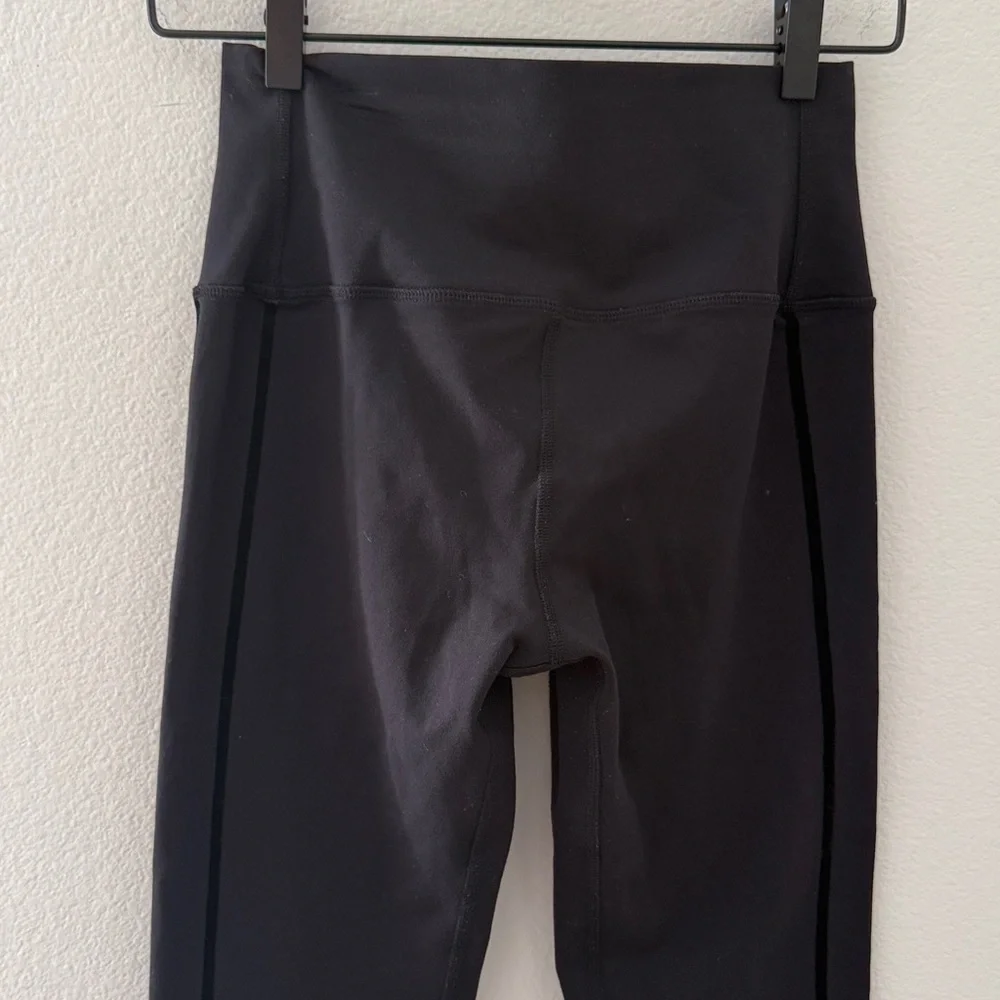 Alo Yoga Flocked High-Waist Moto Leggings Full‎ Length Size Small